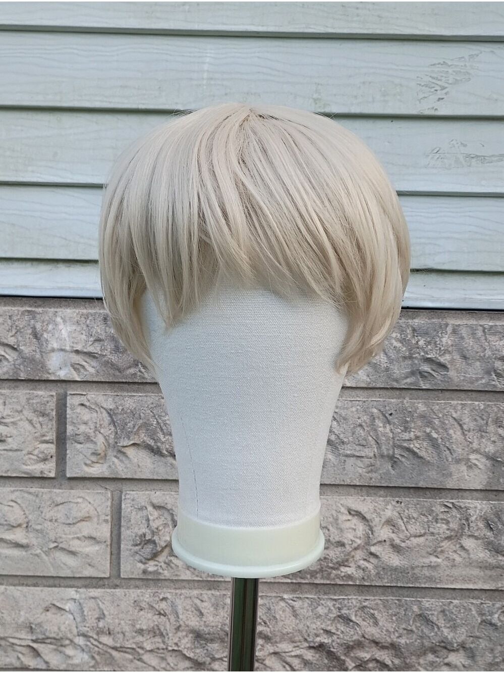 Blonde Short Layered Women's Wig - Neutral Blonde